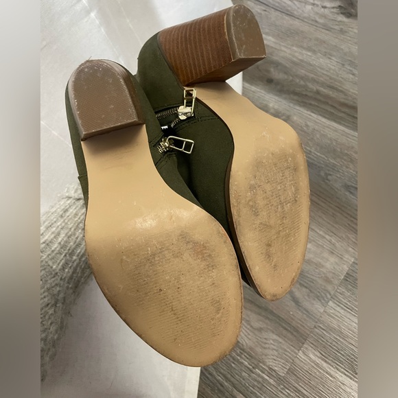 Green booties - Picture 3 of 3